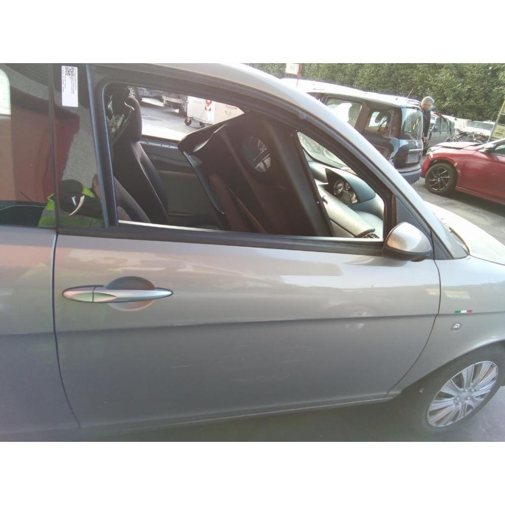 Porta Anteriore Destro