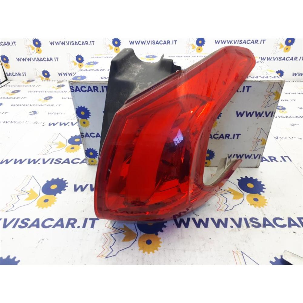Fanale Posteriore Destro Usato Dal 2013 Al 2016 Peugeot 2008 «I» (2013)