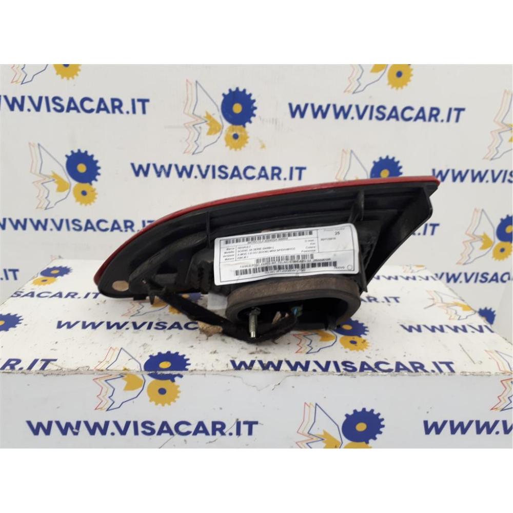 Fanale Posteriore Sinistro Usato Dal 2009 Renault Scénic «Iii» X-Mod (2009)