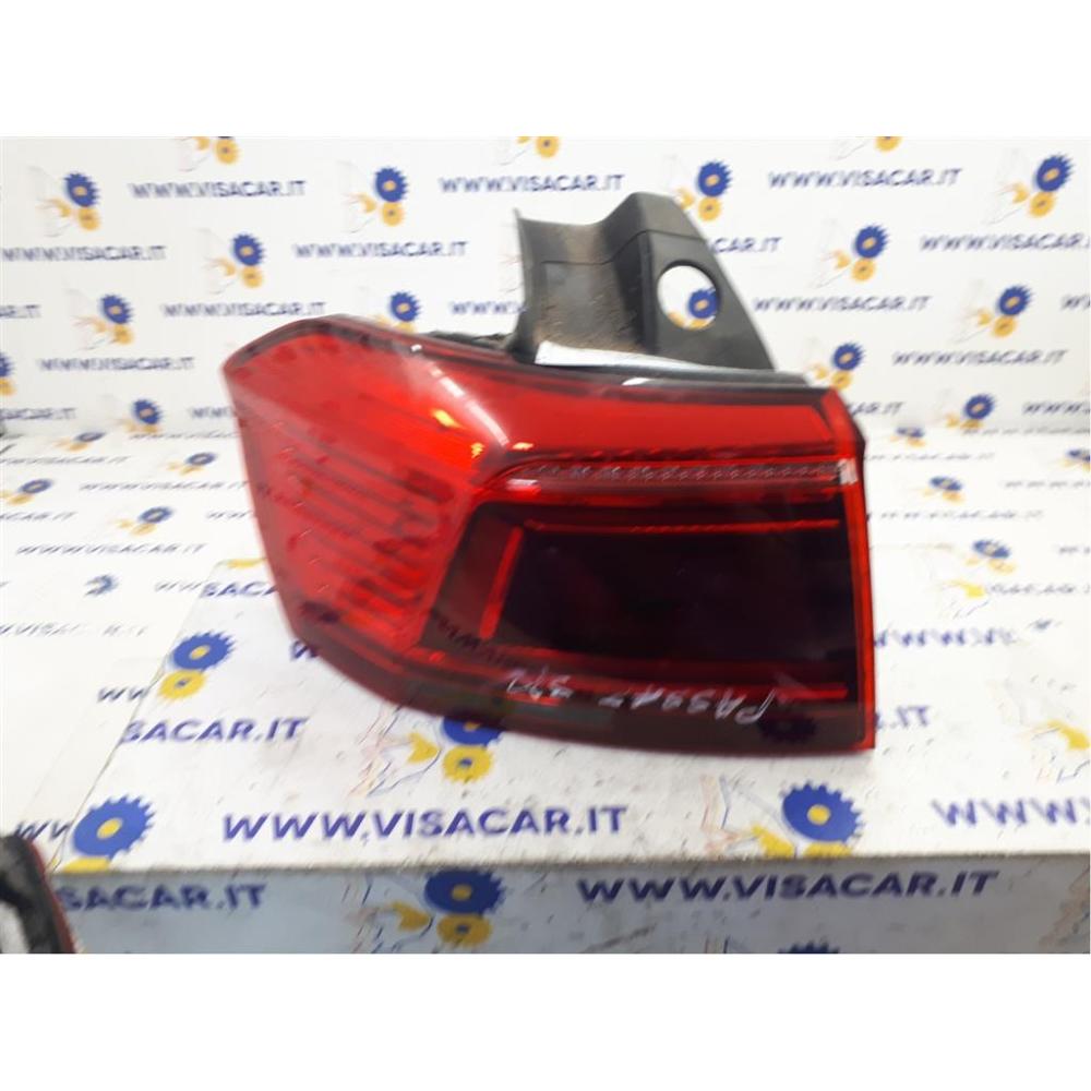 Fanale Posteriore Sinistro Usato Dal 2019 Volkswagen Passat «Vii» Variant (2019)