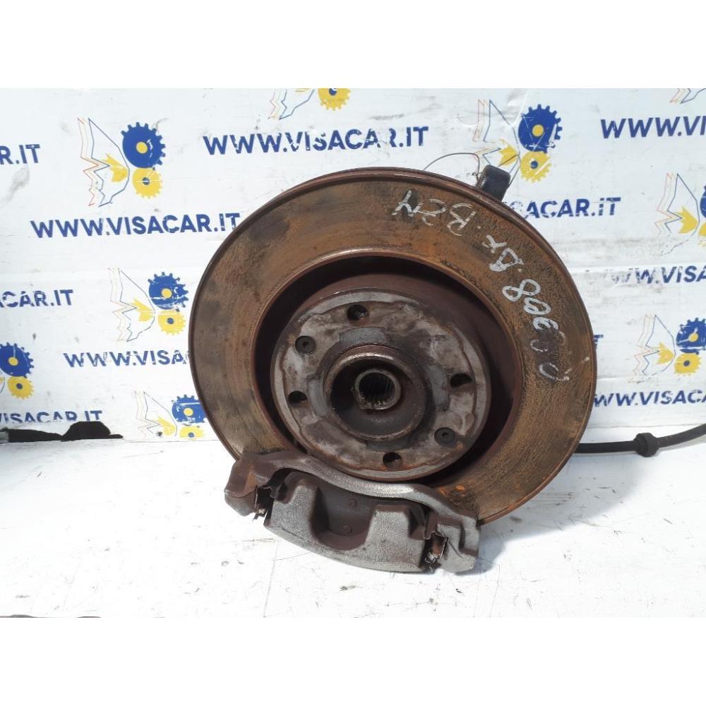 Mozzo Ruota Anteriore Destro Usato Dal 2016 Al 2019 Peugeot 2008 «I» (2016)