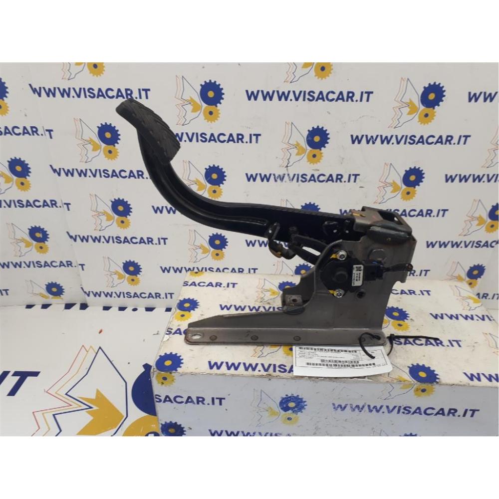 Pedale Frizione Usato Dal 2014 Hyundai I20 «Ii» (2014)