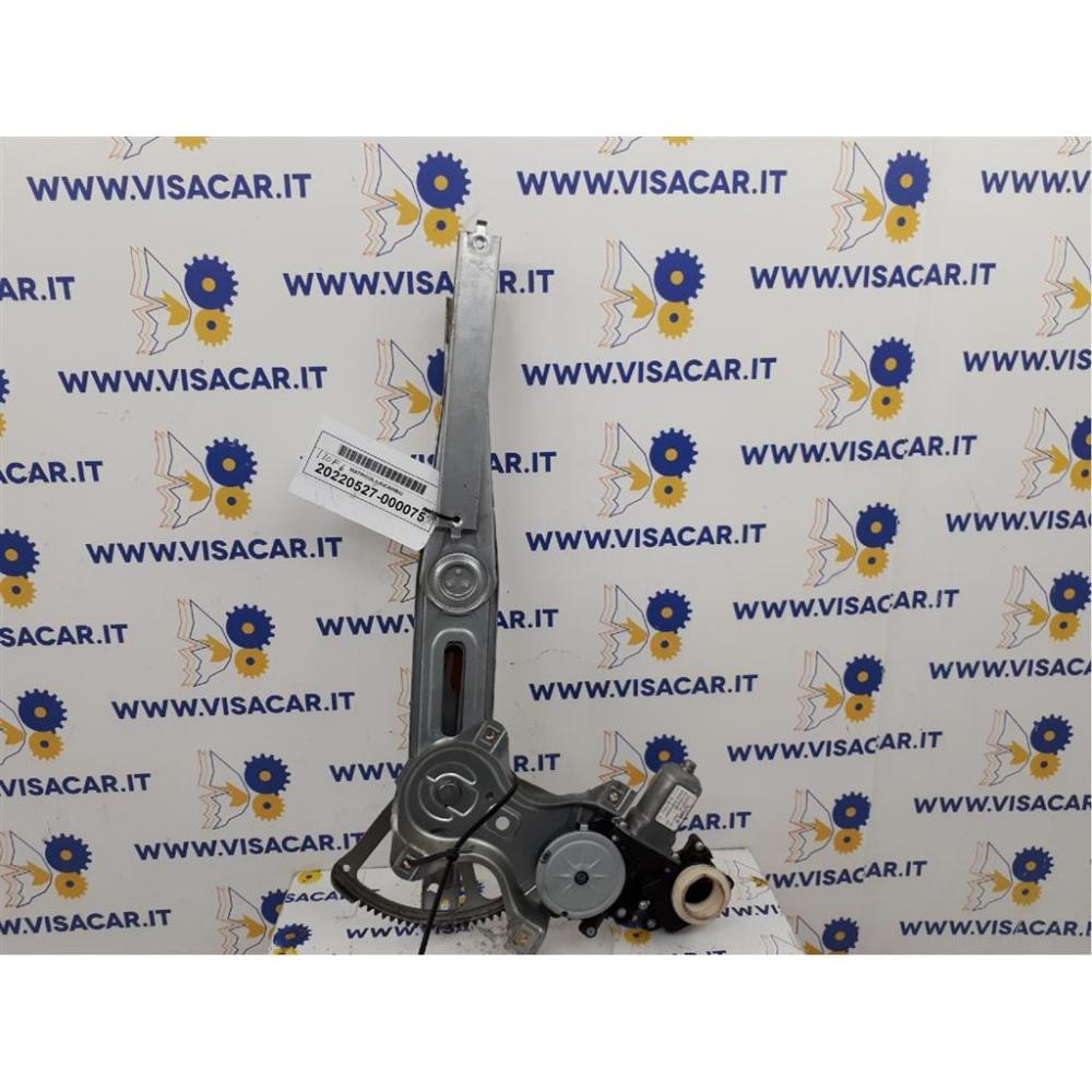 Alzacristallo Porta Anteriore Sinistro Usato Dal 2017 Toyota Yaris «Iv» (2017)