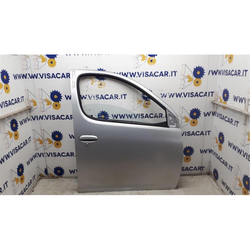 Porta Anteriore Destro Usato Dal 2000 Al 2006 Toyota Yaris Verso (2000)