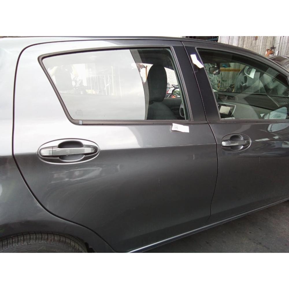 Porta Posteriore Destro Usato Dal 2011 Al 2014 Toyota Yaris «Iv» (2012)