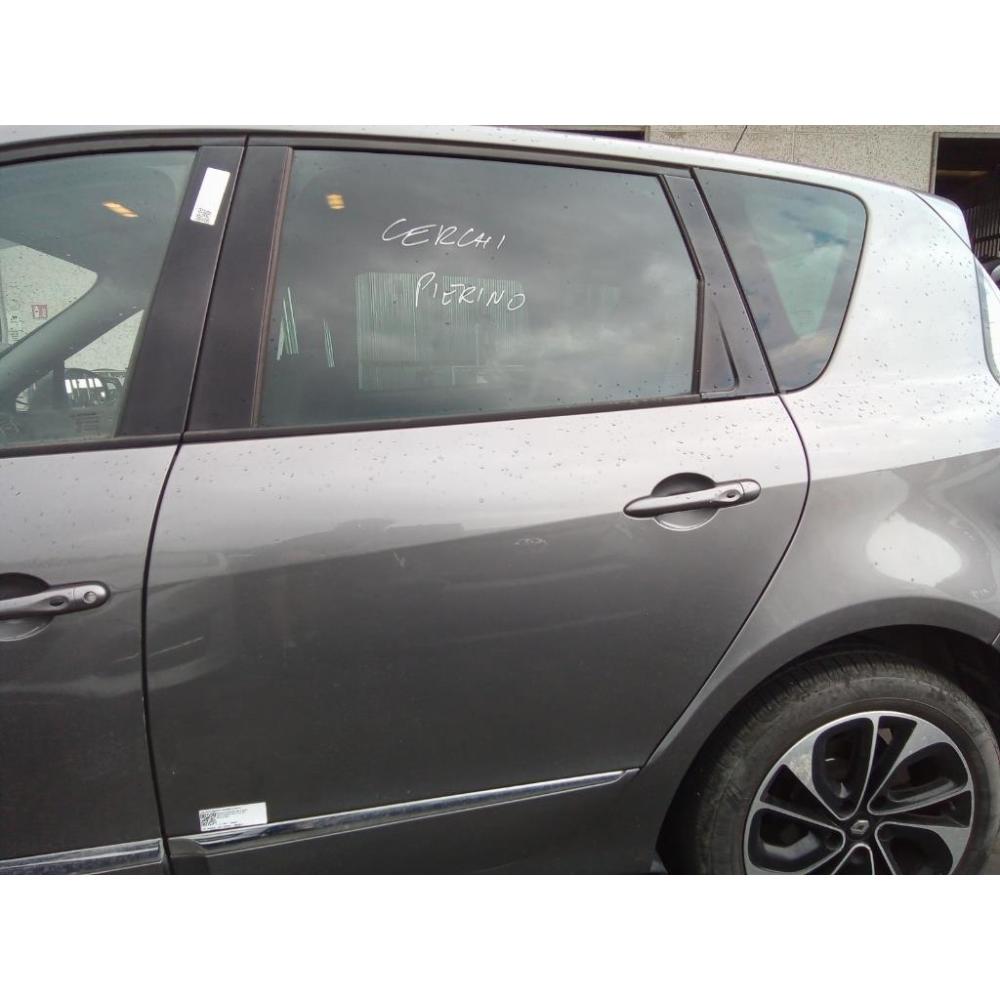 Porta Posteriore Sinistro Usato Dal 2012 Al 2016 Renault Scénic «Iii» X-Mod (2012)