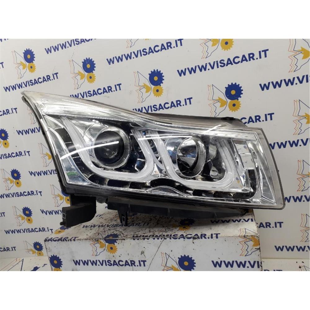 Portalampada Fanale Anteriore Destro Usato Dal 2009 Chevrolet Cruze (2009)
