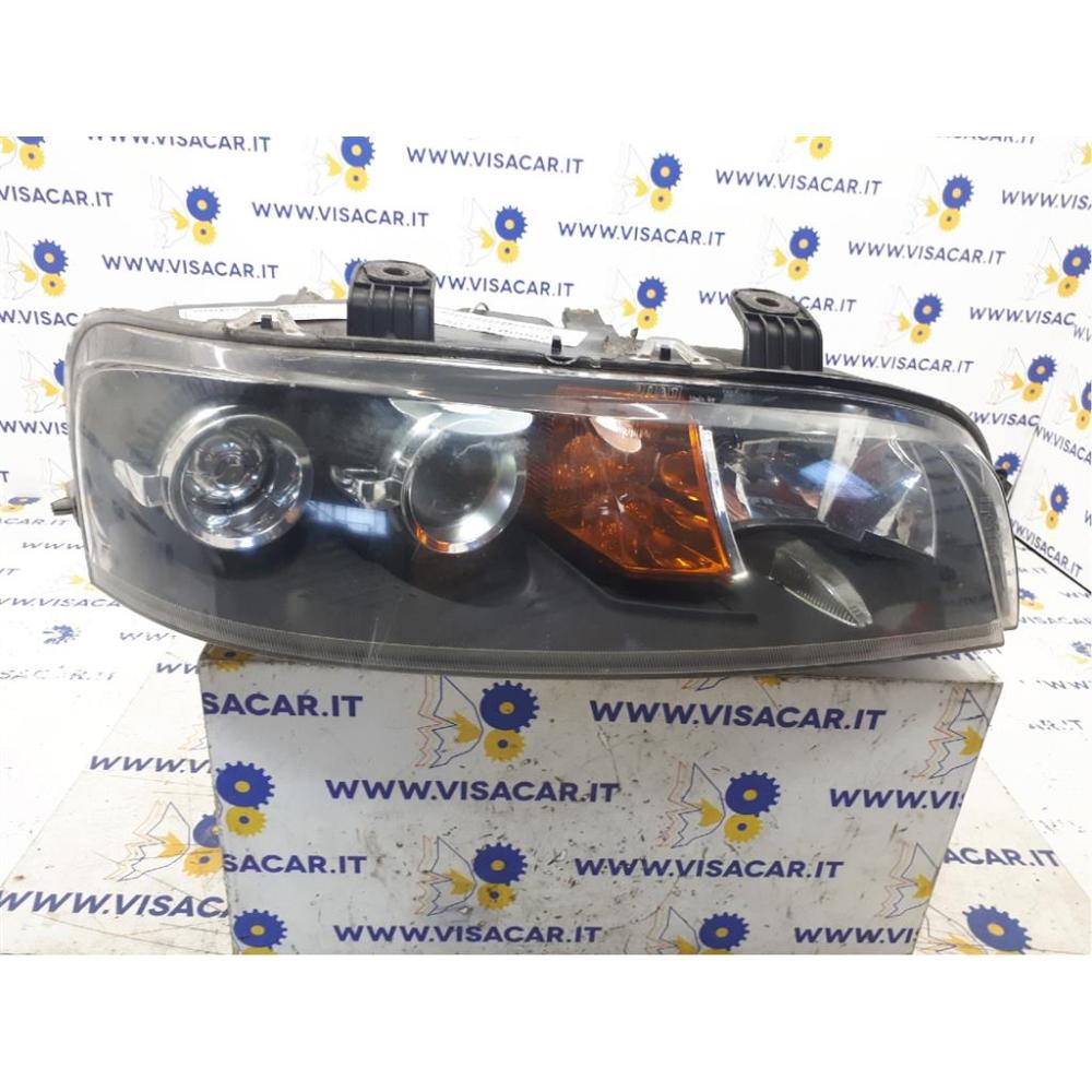 Portalampada Fanale Anteriore Destro Usato Dal 1999 Al 2005 Fiat Punto «Ii» (2000)