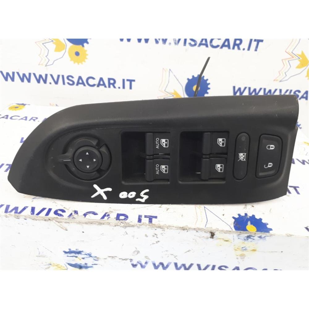 Pulsantiera Multifunzione Lato Guida Sinistro Usato Dal 2014 Fiat 500X (2015)