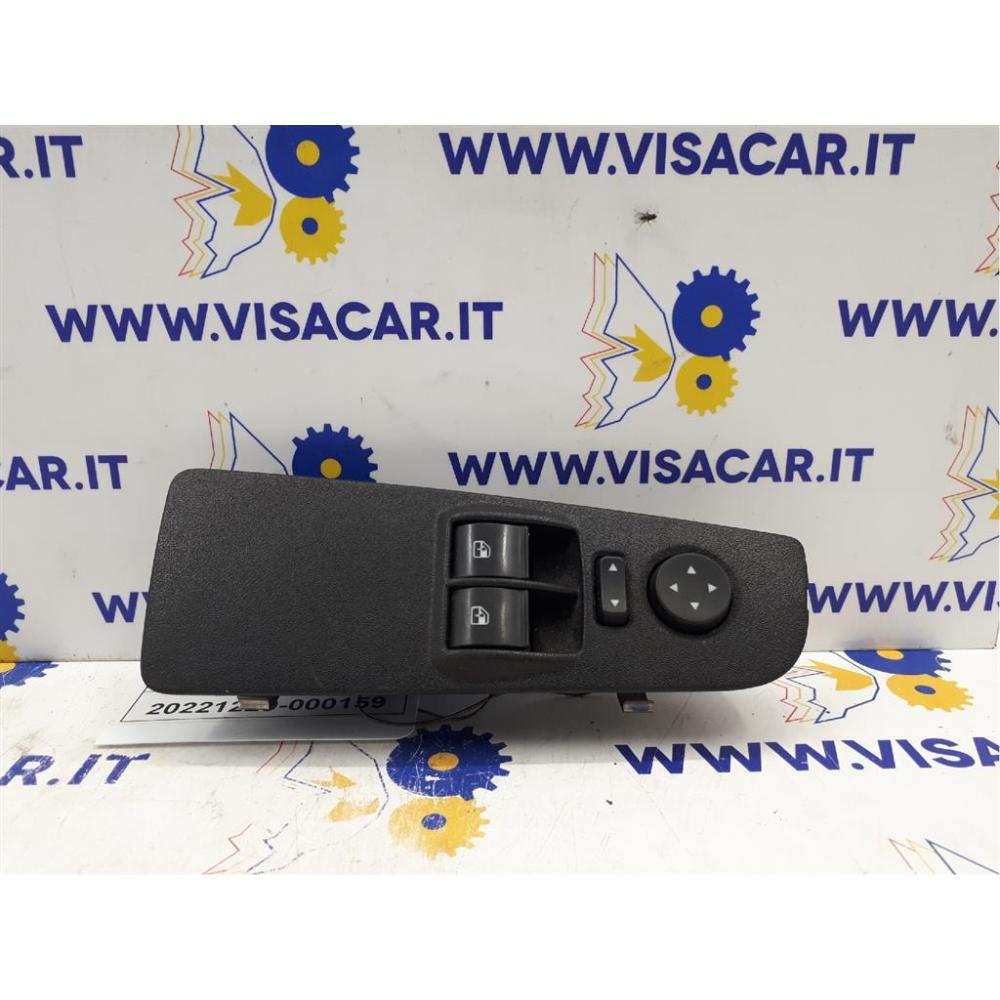 Pulsantiera Multifunzione Lato Guida Sinistro Usato Fiat Grande Punto (2009)