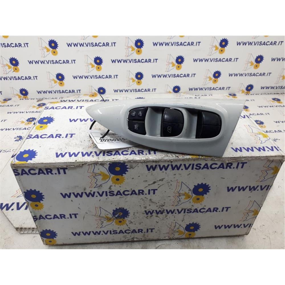 Pulsantiera Multifunzione Lato Guida Sinistro Usato Dal 2010 Al 2018 Nissan Juke «I» (2010)