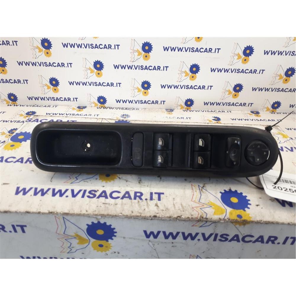 Pulsantiera Multifunzione Lato Guida Sinistro Usato Dal 2009 Peugeot 5008 «I» (2010)
