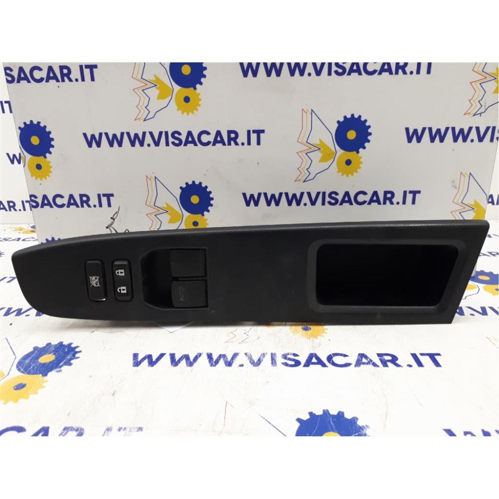 Pulsantiera Multifunzione Lato Guida Sinistro Usato Dal 2014 Toyota Yaris «Iv» (2014)