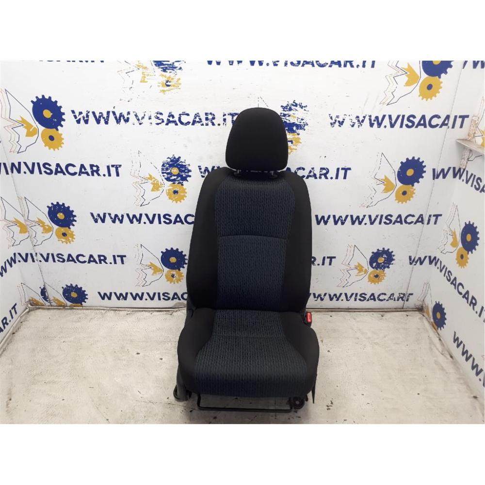 Sedile Anteriore Destro Usato Dal 2014 Toyota Yaris «Iv» (2014)