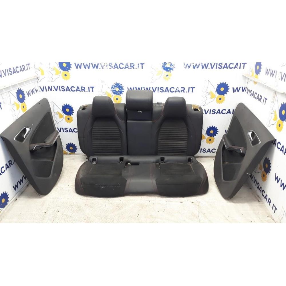 Sedile Completo Posteriore Usato Dal 2015 Mercedes Classe A «W176» (2013)