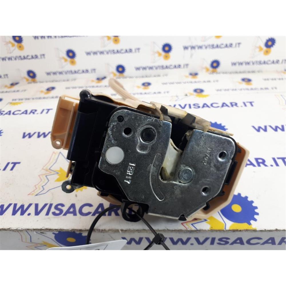 Serratura Porta Anteriore Destro Usato Dal 2016 Fiat Panda «Iii» (2012)