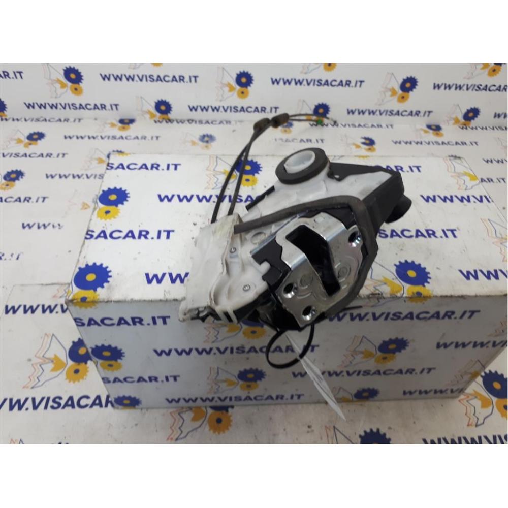 Serratura Porta Anteriore Destro Usato Dal 2014 Al 2017 Toyota Yaris «Iv» (2014)
