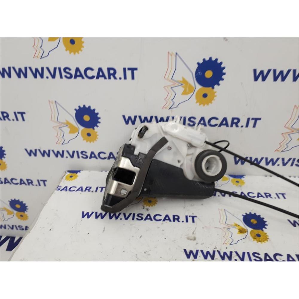 Serratura Porta Posteriore Destro Usato Dal 2017 Toyota Yaris «Iv» (2017)