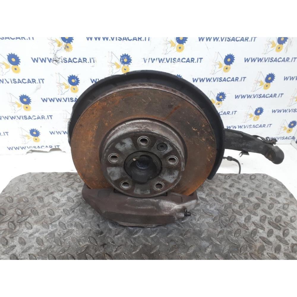 Mozzo Ruota Anteriore Destro Usato Dal 2004 Al 2006 Volkswagen Touareg «I» (2003)