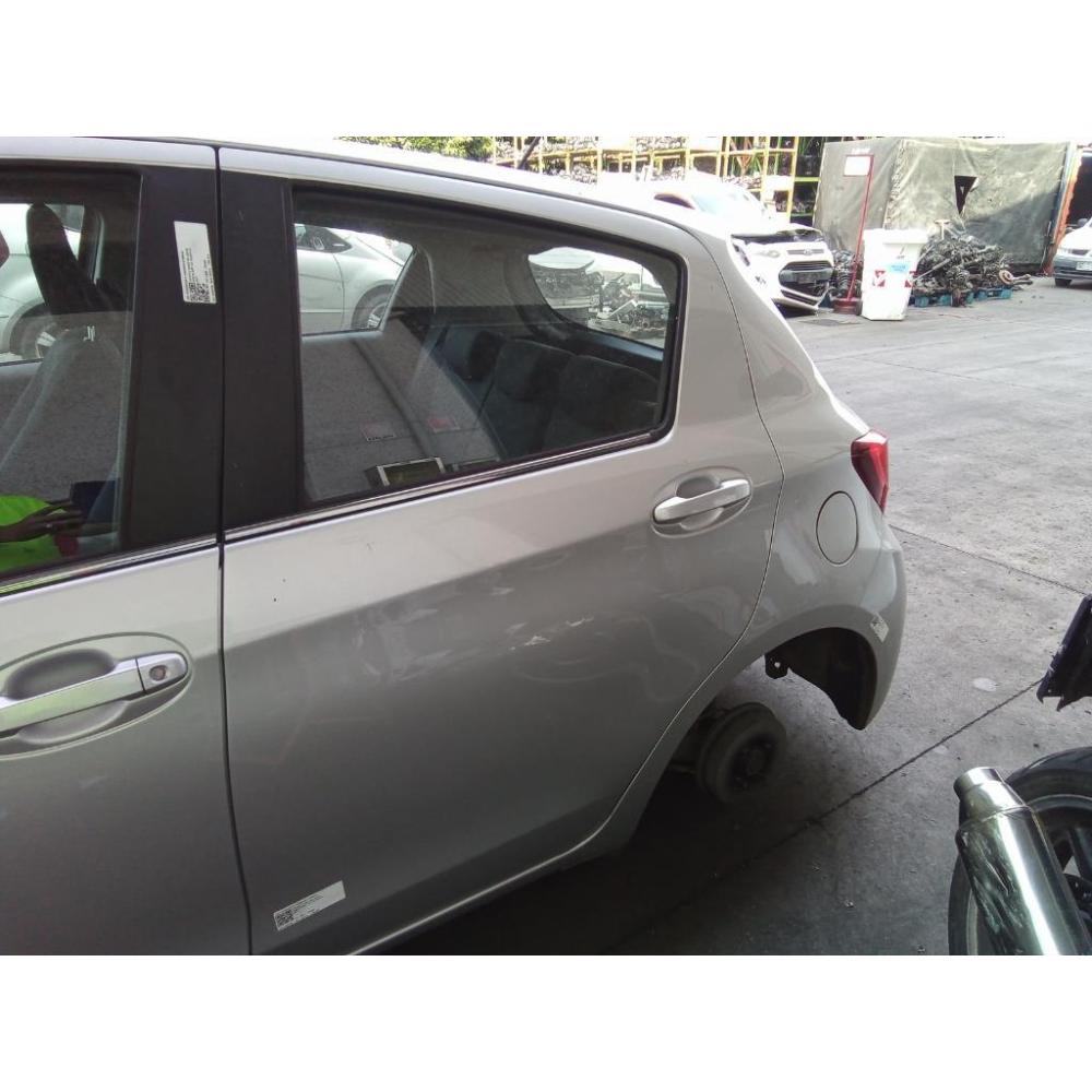 Porta Posteriore Sinistro Usato Dal 2014 Al 2017 Toyota Yaris «Iv» (2014)