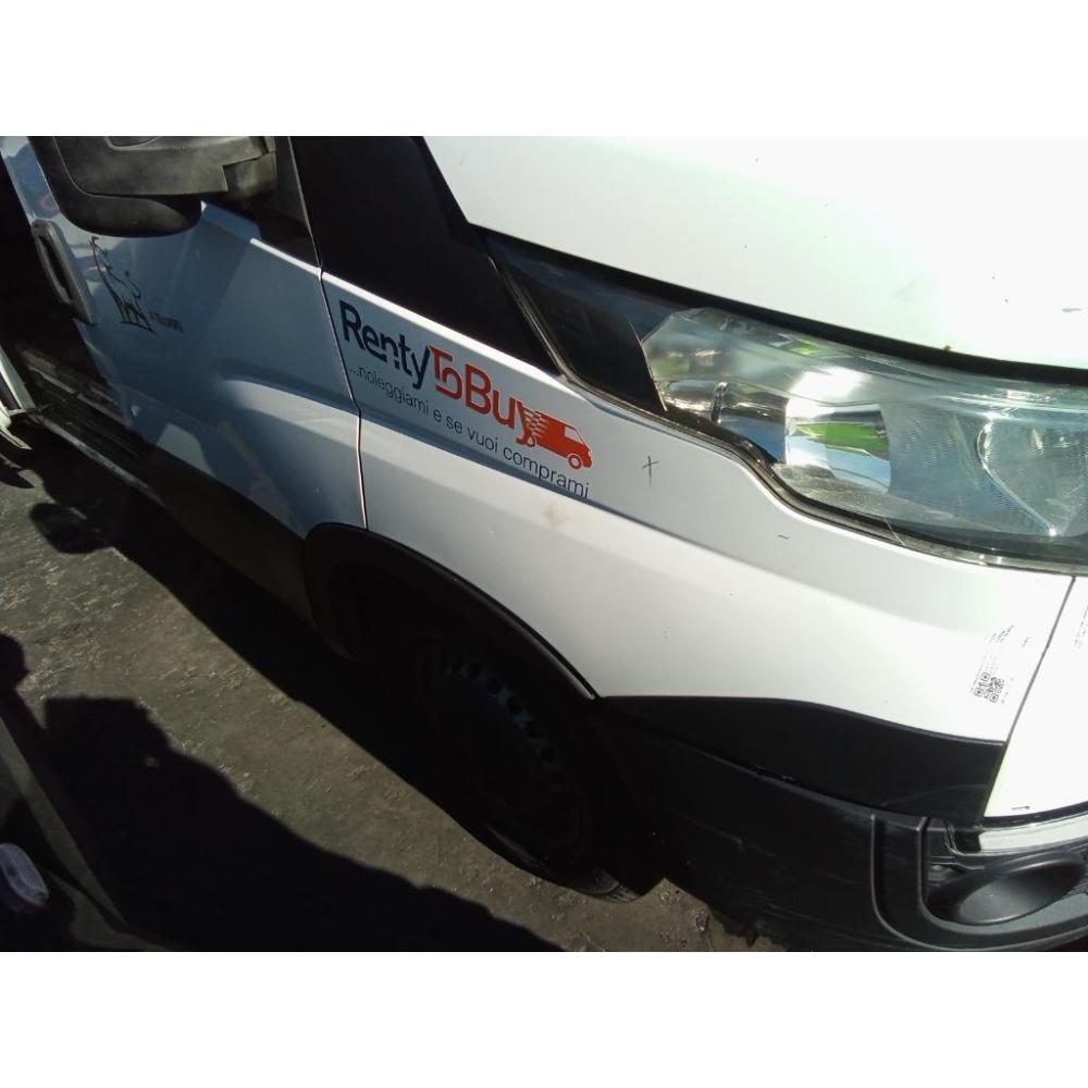 Parafango Anteriore Destro Usato Dal 2014 Al 2019 Iveco Daily C «Iv» (2014)