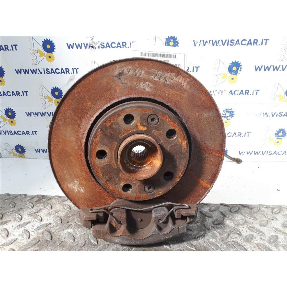 Mozzo Ruota Anteriore Destro Usato Dal 2010 Al 2013 Dacia Duster «I» (2010)