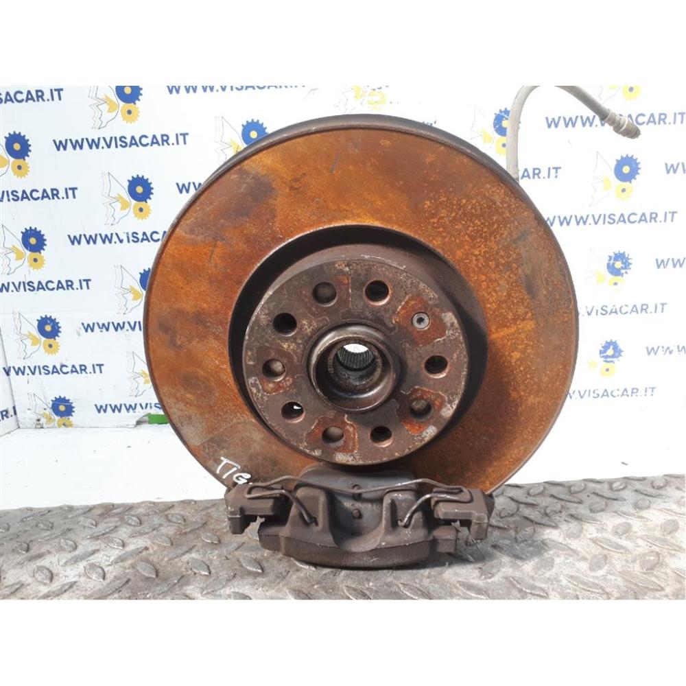 Mozzo Ruota Anteriore Destro Usato Dal 2007 Al 2011 Volkswagen Tiguan «I» (2008)