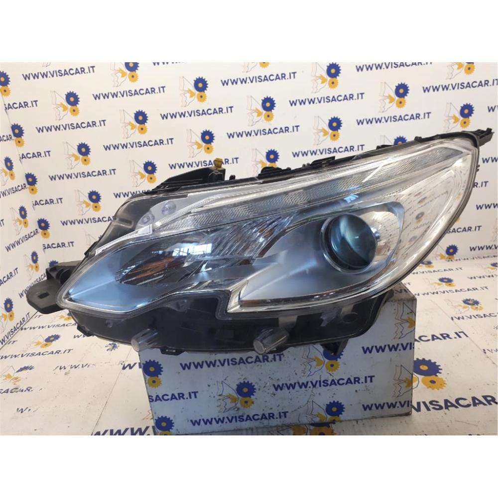 Proiettore Anteriore Destro Usato Dal 2013 Al 2016 Peugeot 2008 «I» (2013)
