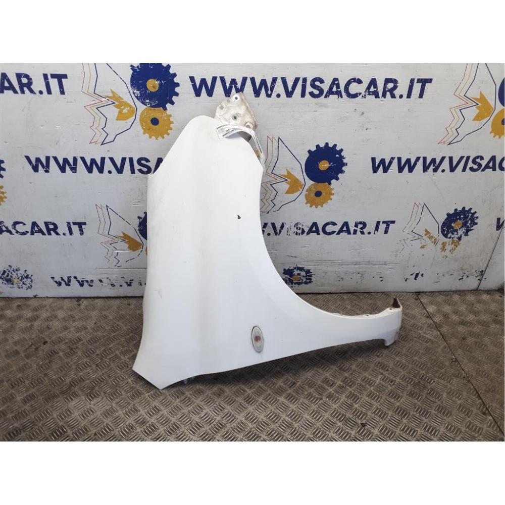 Parafango Anteriore Destro Usato Dal 2010 Nissan Micra «Iv» (2011)