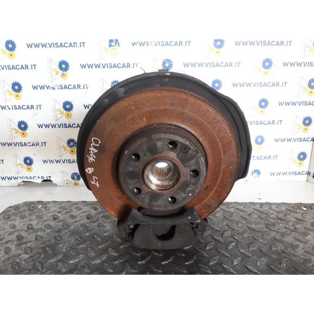 Mozzo Ruota Anteriore Sinistro Usato Dal 2014 Mercedes Classe B «W246» (2014)
