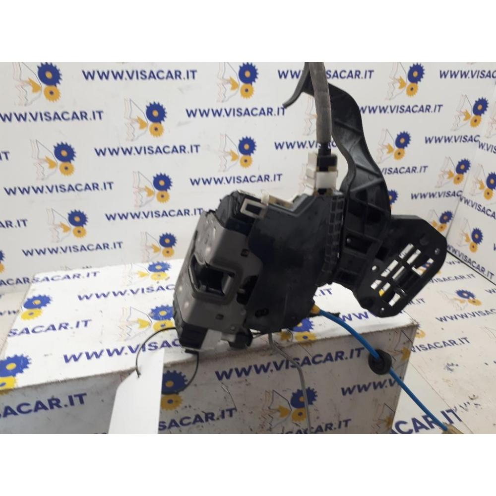 Serratura Porta Anteriore Destro Usato Dal 2014 Mercedes Classe B «W246» (2014)