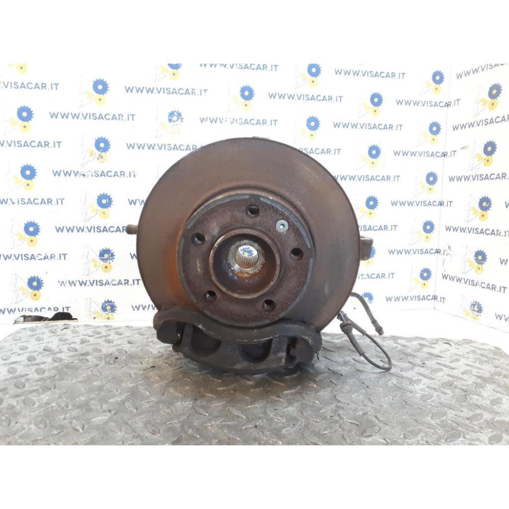 Mozzo Ruota Anteriore Destro Usato Dal 2010 Al 2014 Renault Master «Iv» (2010)