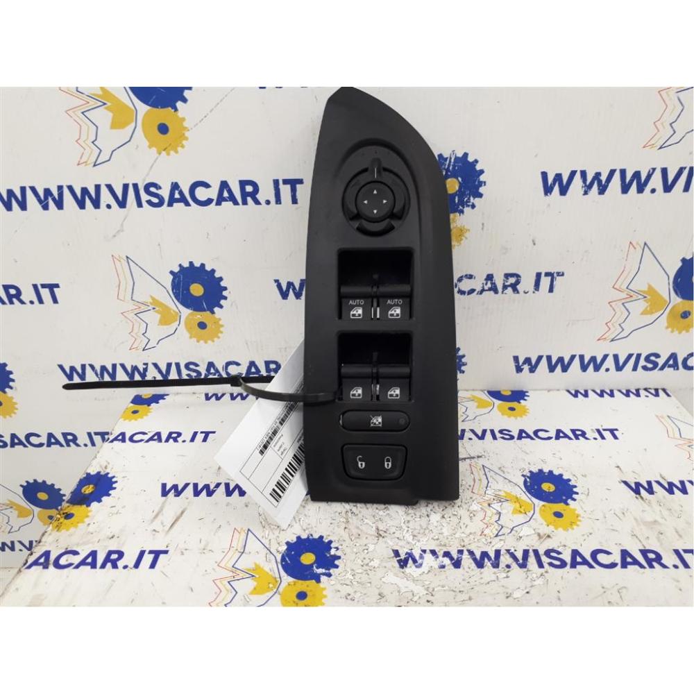 Pulsantiera Anteriore Sx Usato Dal 2015 Al 2018 Fiat 500X (2015)