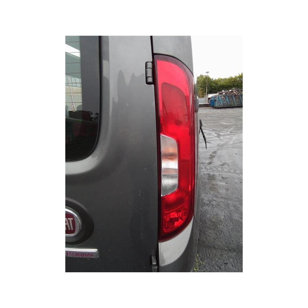 Fanale Posteriore Destro Usato Dal 2015 Al 2022 Fiat Doblò «Iii» Cargo (2015)