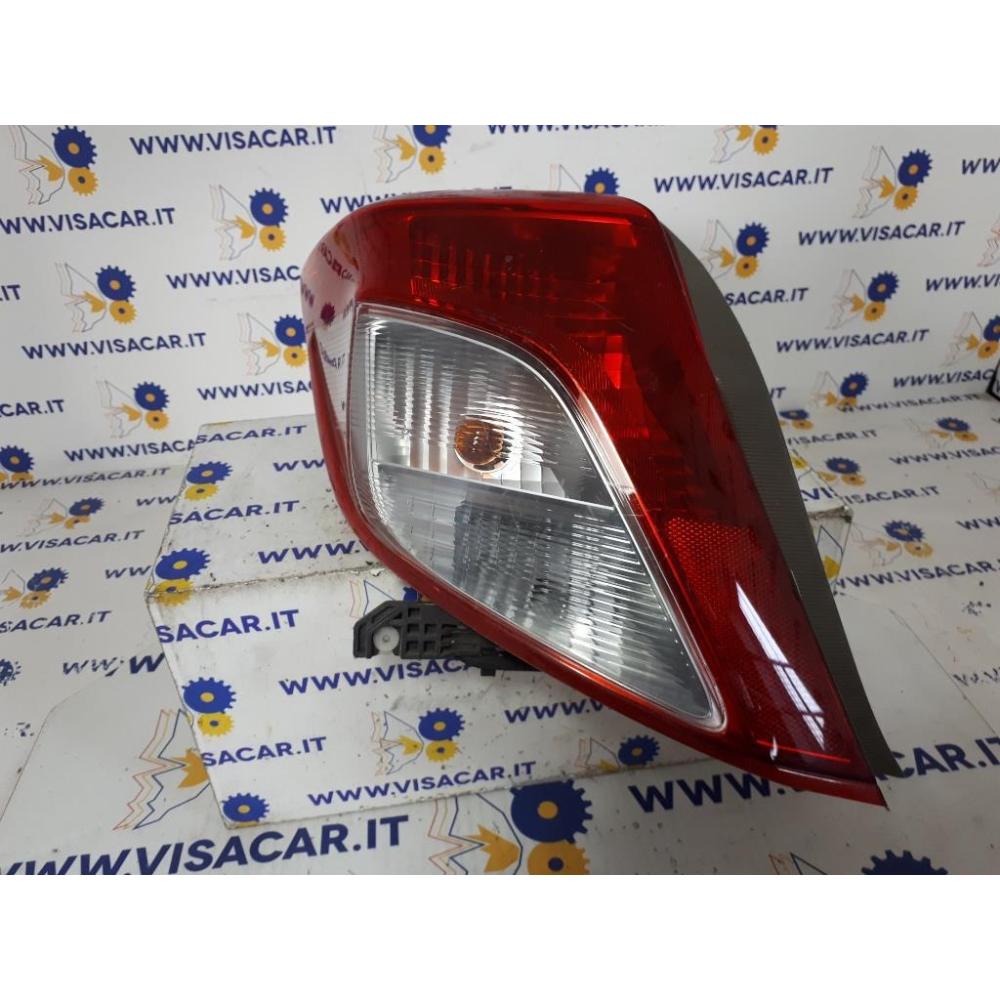 Fanale Posteriore Sinistro Usato Dal 2017 Toyota Yaris «Iv» (2017)