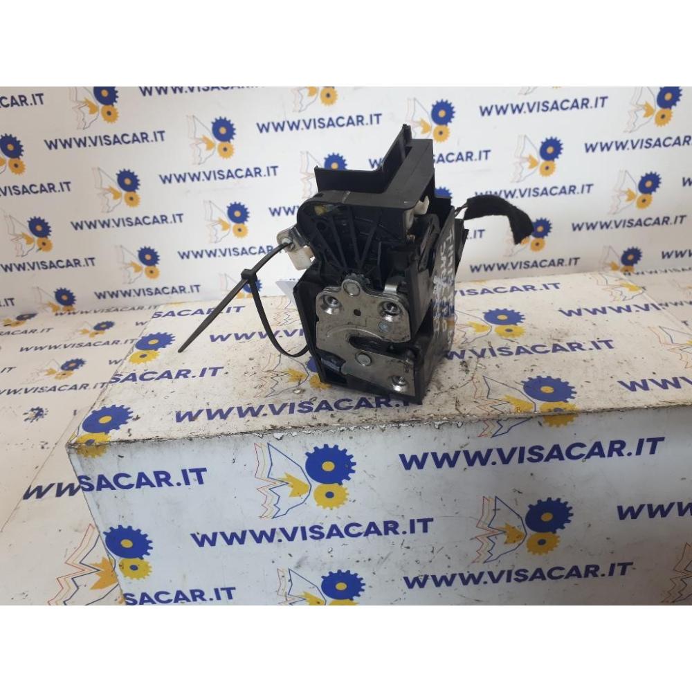 Serratura Porta Anteriore Destro Usato Dal 2016 Al 2020 Dacia Sandero «Ii» (2016)