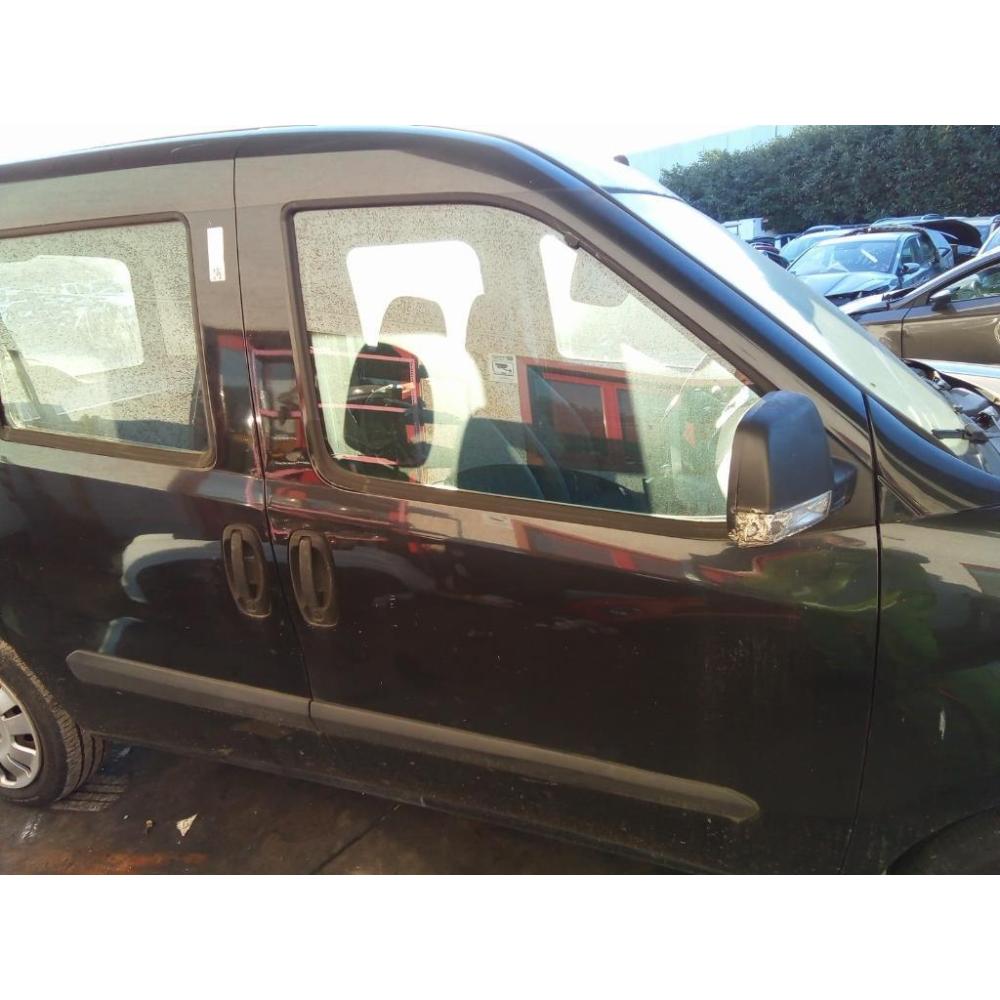 Porta Anteriore Destro Usato Dal 2010 Al 2014 Fiat Doblò «Iii» (2010)