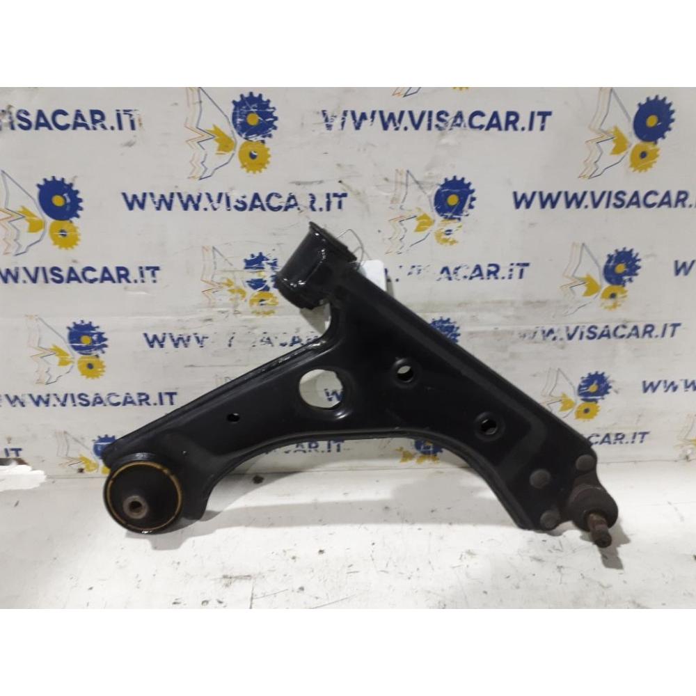 Braccio Oscillante Anteriore Destro Usato Dal 2014 Opel Corsa «E» (2014)