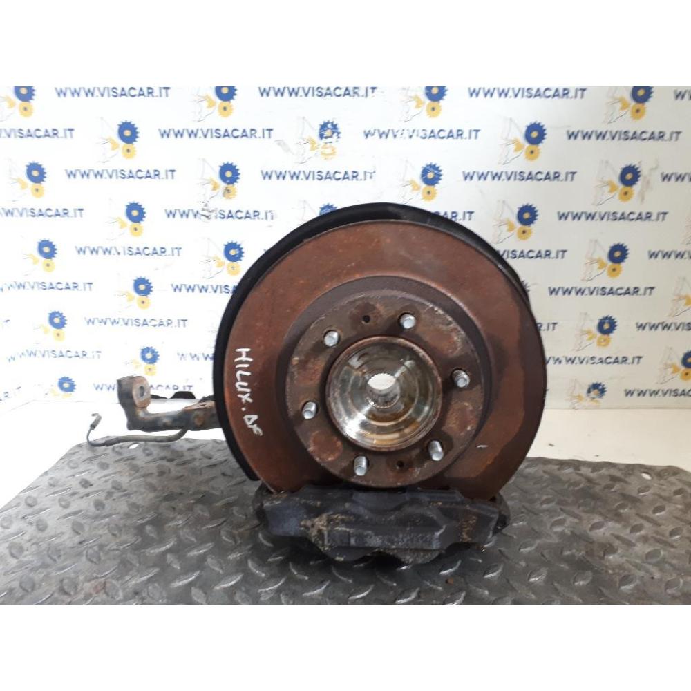 Mozzo Ruota Anteriore Destro Usato Dal 2011 Toyota Hilux «Iv» (2011)