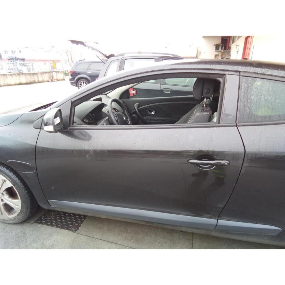 Porta Anteriore Sinistro Usato Dal 2009 Al 2012 Renault Mégane «Iii» Coupe (2009)