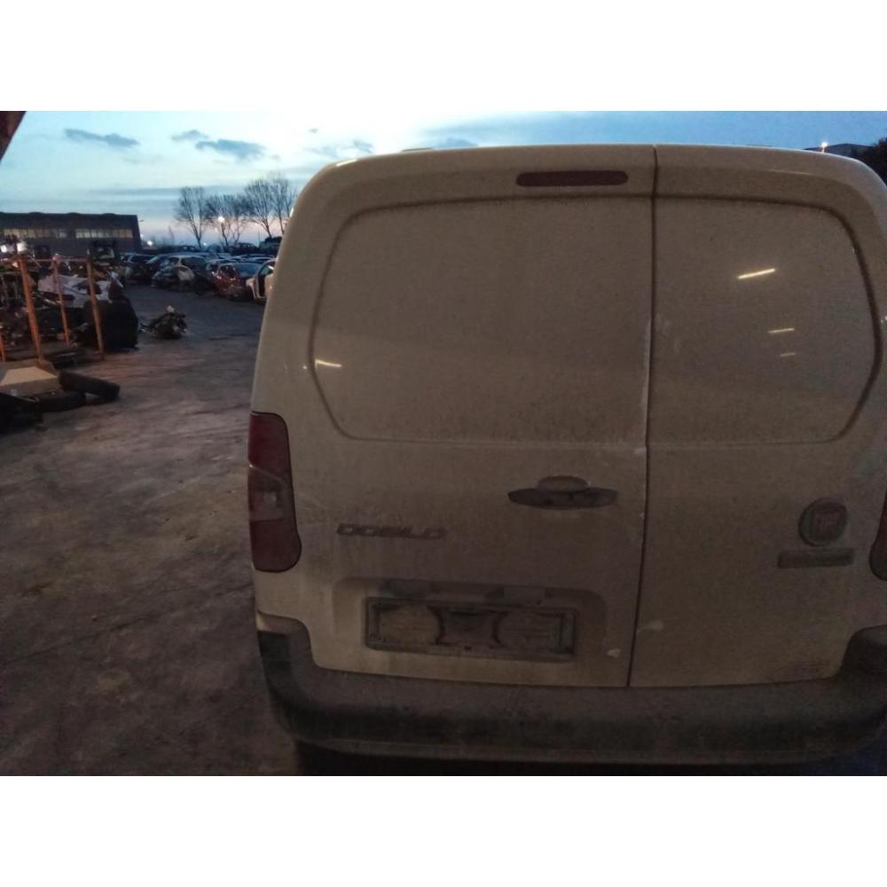 Porta Di Carico Posteriore Sinistro Usato Dal 2022 Fiat Doblò «Iv» Cargo (2022)