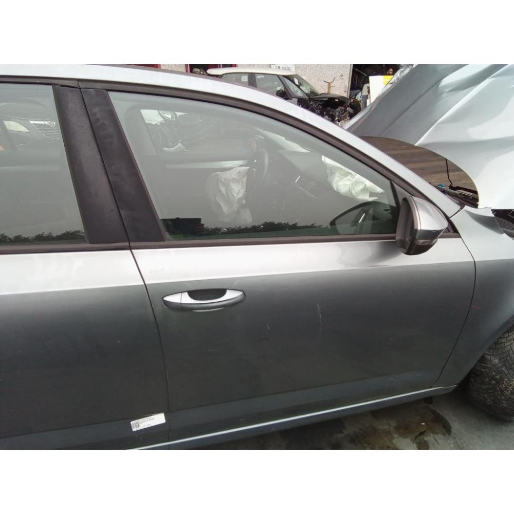 Porta Anteriore Destro Usato Dal 2012 Al 2017 Skoda Octavia «5E3» (2013)