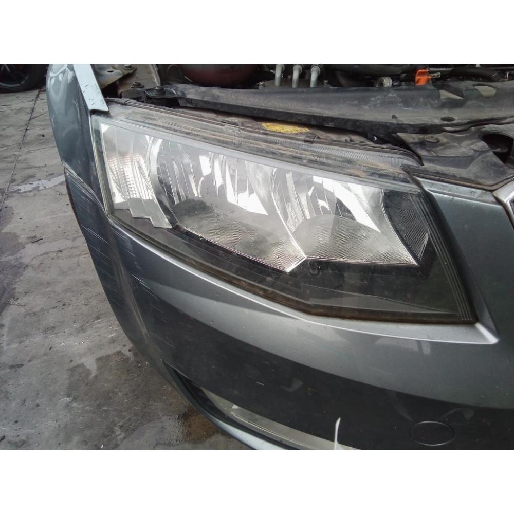 Proiettore Anteriore Destro Usato Dal 2012 Al 2017 Skoda Octavia «5E3» (2013)