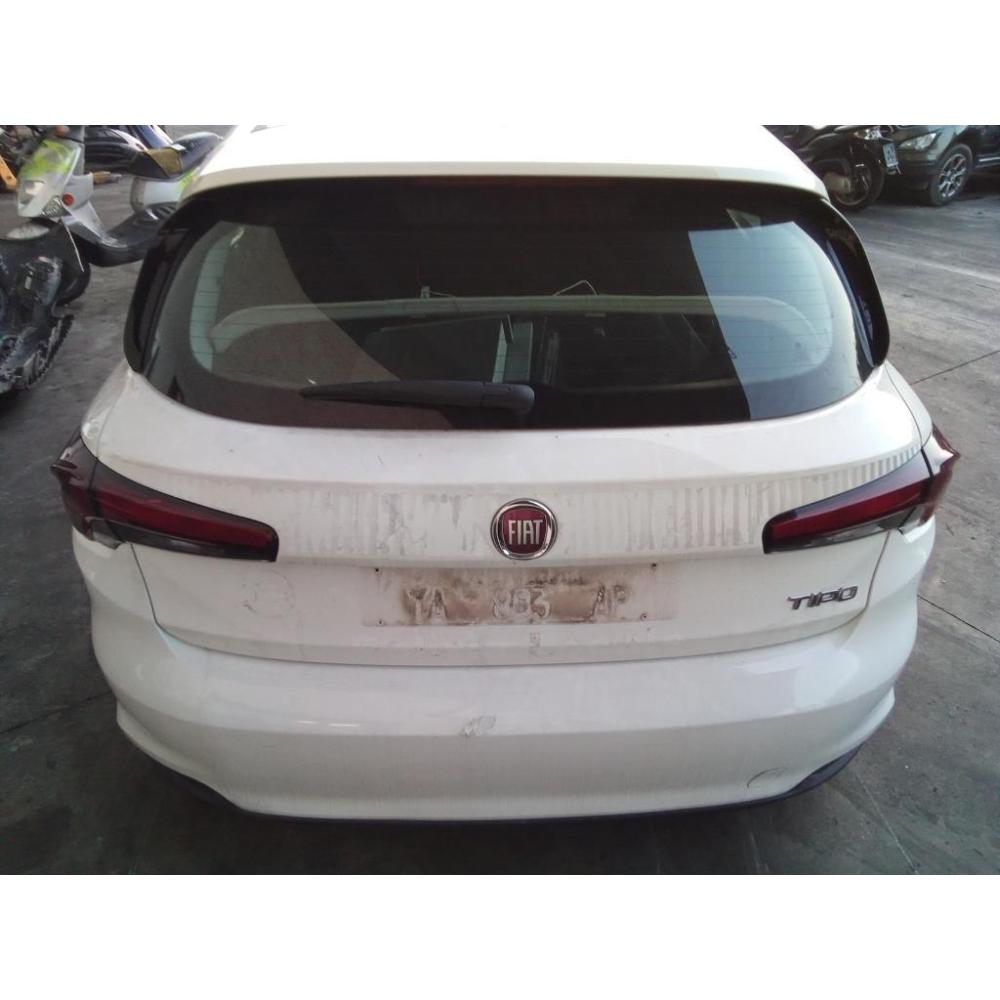 Portello Posteriore Usato Dal 2020 Fiat Tipo «Ii» (2020)