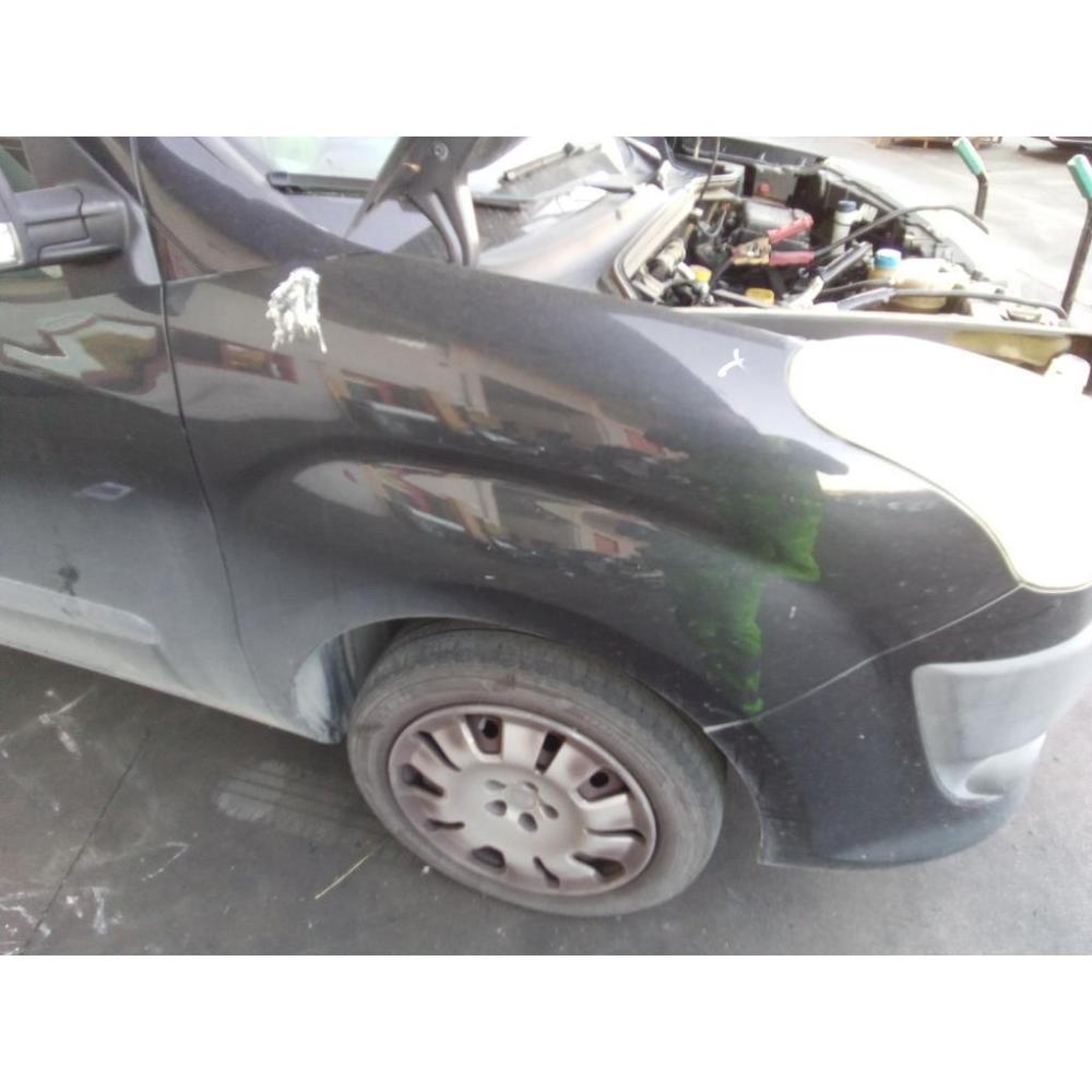 Parafango Anteriore Destro Usato Dal 2010 Al 2014 Fiat Doblò «Iii» (2010)
