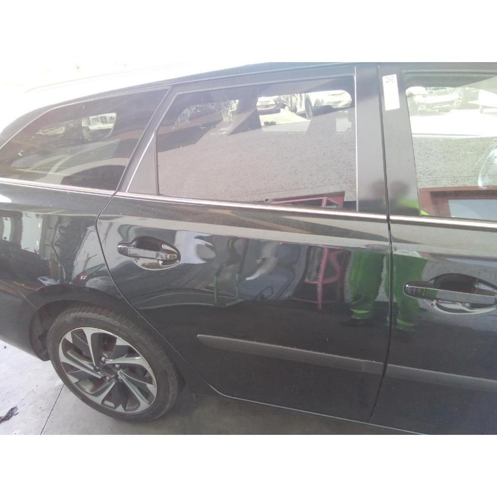 Porta Posteriore Destro Usato Dal 2015 Toyota Auris Touring Sports (2015)