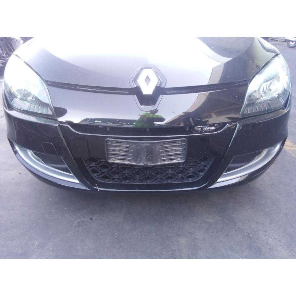 Paraurti Anteriore Usato Dal 2012 Al 2014 Renault Mégane «Iii» (2012)