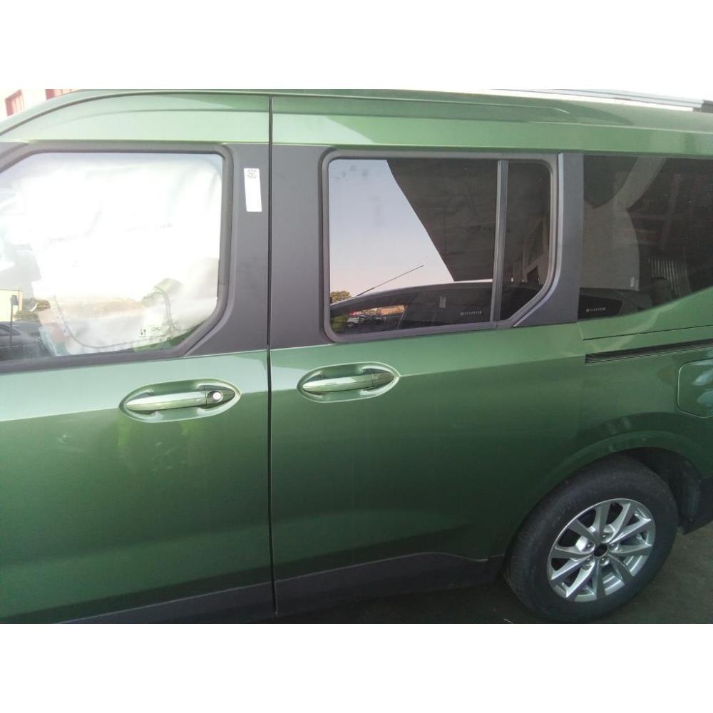 Porta Scorrevole Posteriore Sinistro Usato Dal 2023 Ford Tourneo Courier «Ii» (2023)