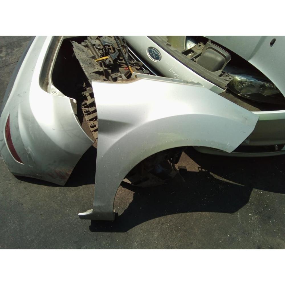 Parafango Anteriore Destro Usato Dal 2012 Al 2017 Ford Fiesta «Vi» (2012)