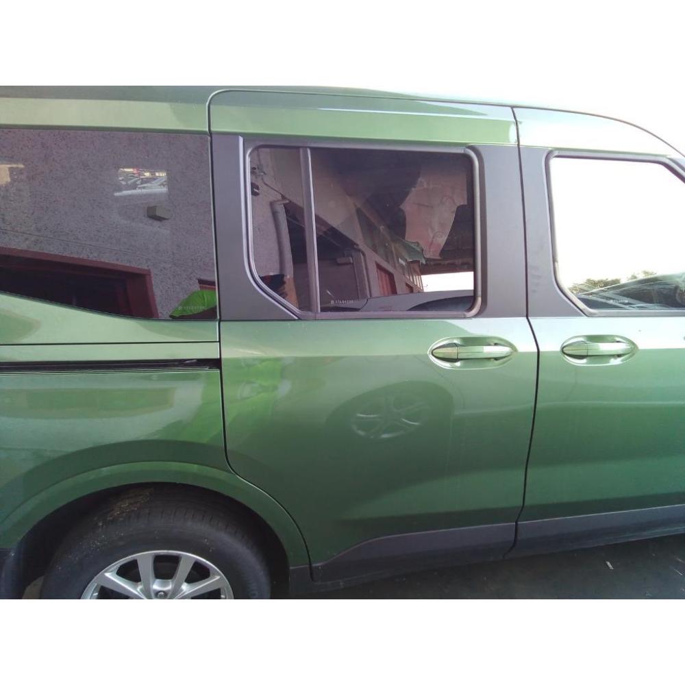 Porta Scorrevole Posteriore Destro Usato Dal 2023 Ford Tourneo Courier «Ii» (2023)